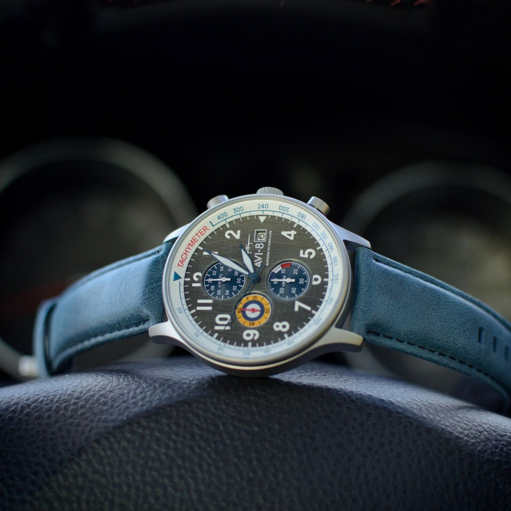 AVI-8 AV-4011-0B Orologio Uomo - Quarzo, Cassa Acciaio Grigia, Quadrante Bianco, Cinturino In Pelle