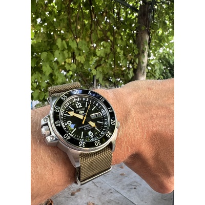 Seiko 5 Automatic Map Meter SKZ211 SKZ211K1 SKZ211K Men's Watch